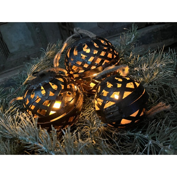 Metalen Mini (kerst) bollen set van 3